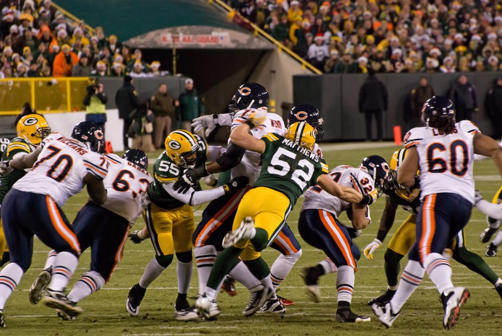 Chicago Bears visit the Green Bay Packers on Thursday Night Football matchup!!!