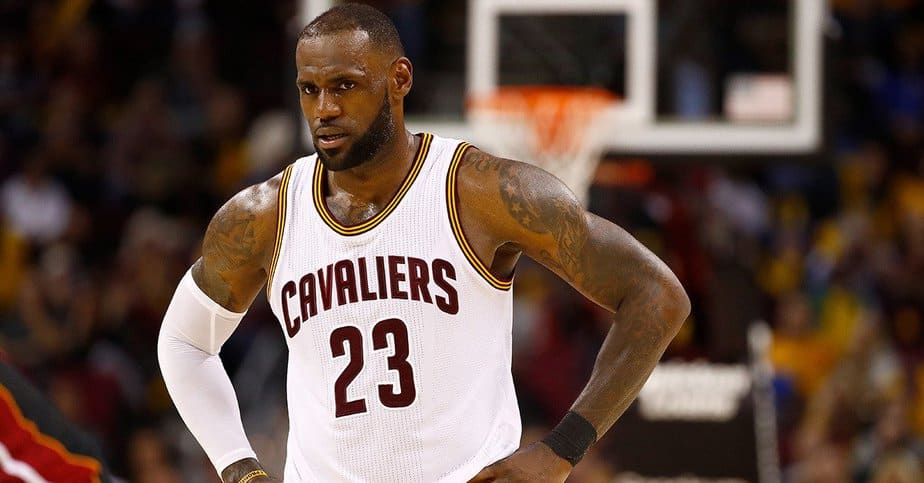 LeBron James May Not Be Worried—But Should Cleveland Cavaliers Fans Be Worried?